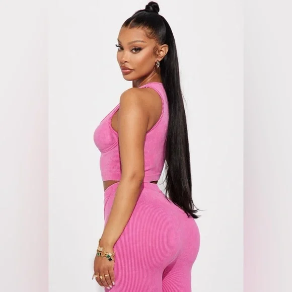 Fashion Nova NWT Lifting Baddie Active Top Pink Seamless Barbiecore Vibe Sz S/M - Picture 4 of 9